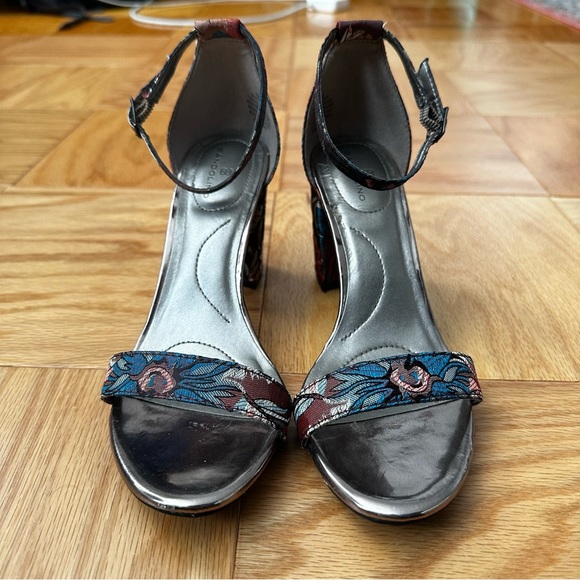 Bandolino Multicolor Floral Block Heel - Picture 2 of 10